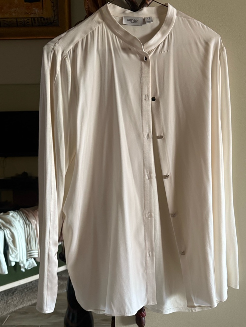 Carlisle Cream Silk Button-Front Long-Sleeve Blouse